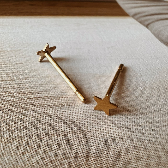 MINI STAR STUDS