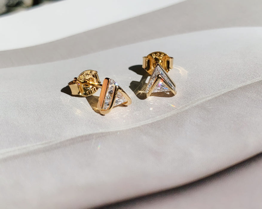 LOUVRE STUDS