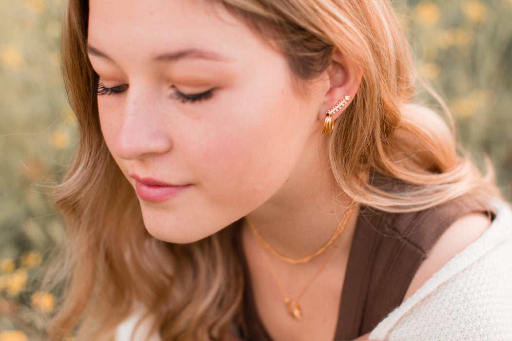 FISHBONE STUDS