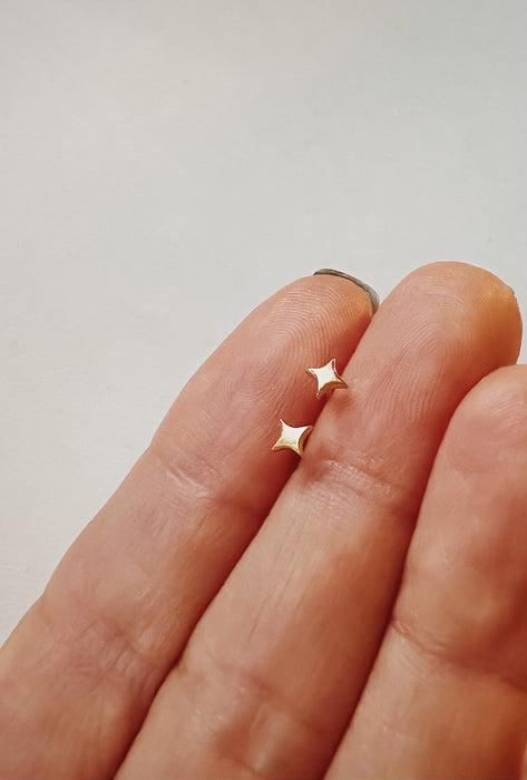 TWINKLE STUDS