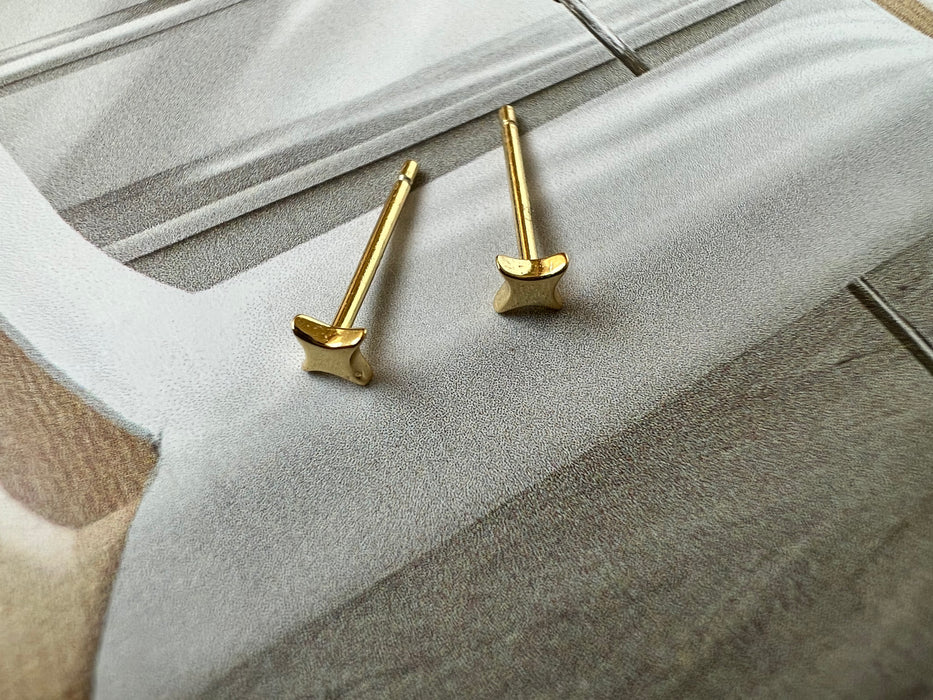 TWINKLE STUDS